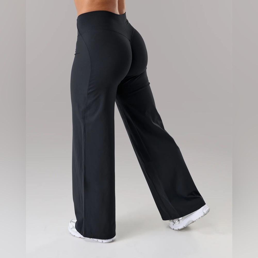 Alphalete NEW Aura Wide Leg Pant Regular - Black, Small